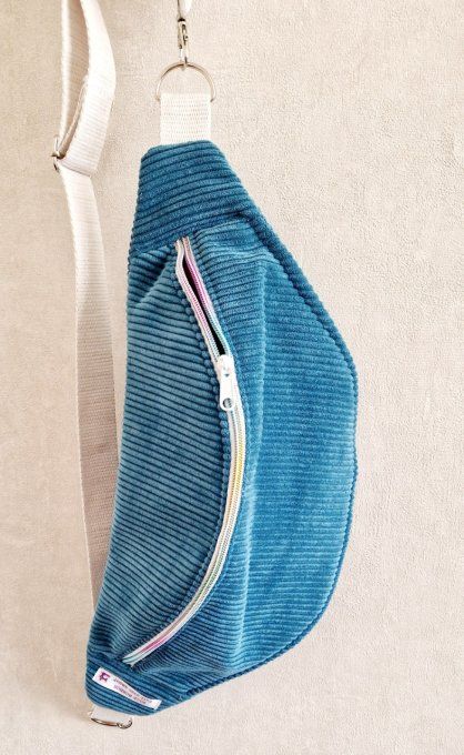 Sac banane, velours bleu et motif 